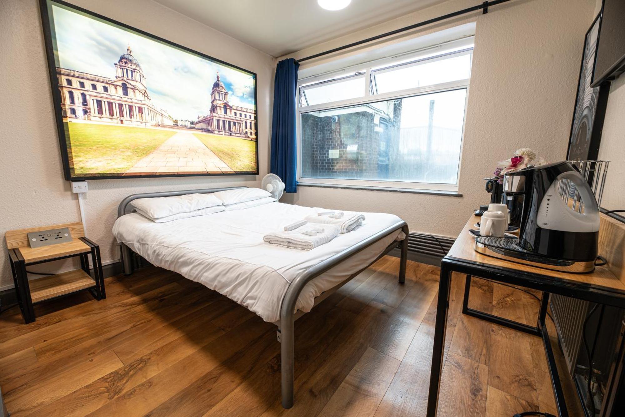St Christopher's Shepherd's Bush Albergue *